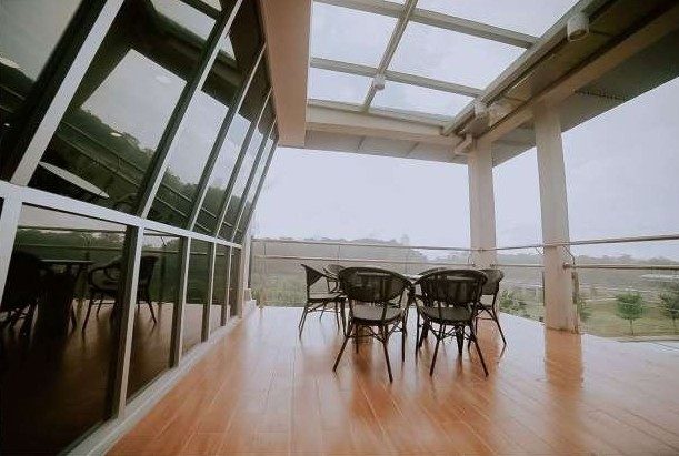 Glazed terrace